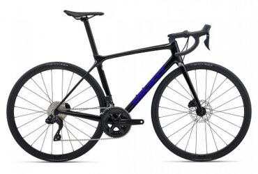 2024 Giant TCR Advanced Disc 1 Pro Compact Road Bike (GUN2BIKESHOP)