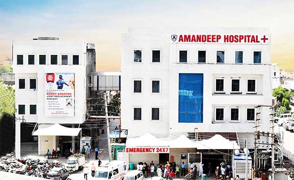 Diabetic foot doctor near me – Amandeep Hospital