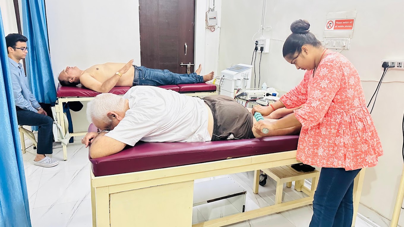Best Physiotherapist in Lucknow | Dr. Shashwat Physio4U