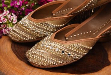 Explore the Timeless Footwear Styles with Gulbhahar's Juttis